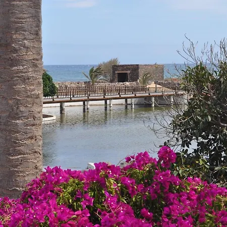 Chocolate בית נופש *